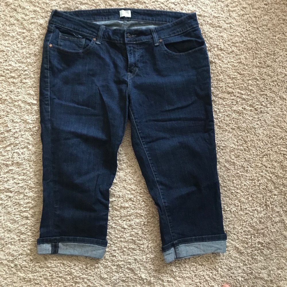 Levi's capris