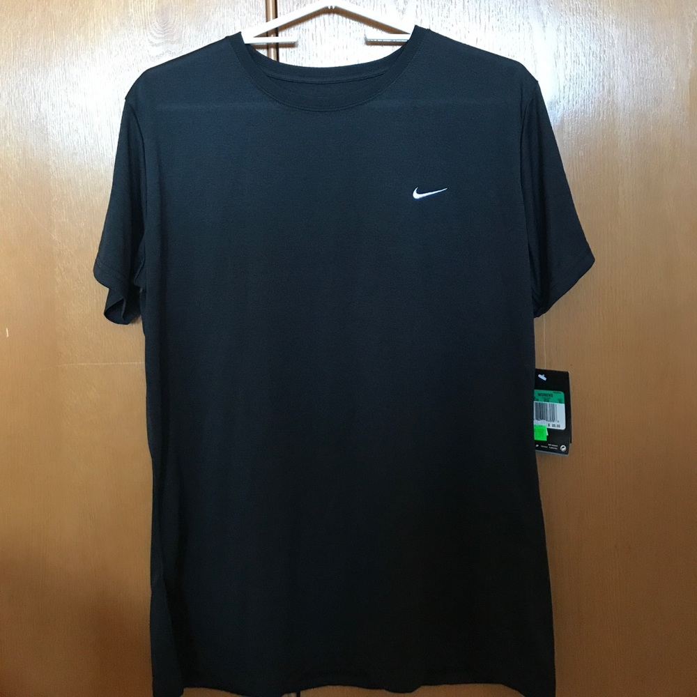 Black Nike T shirt
