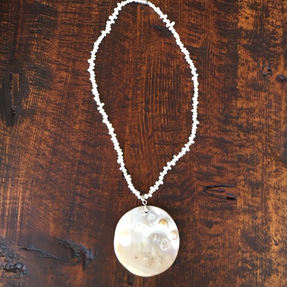 Shell necklace - Picture 2 of 3