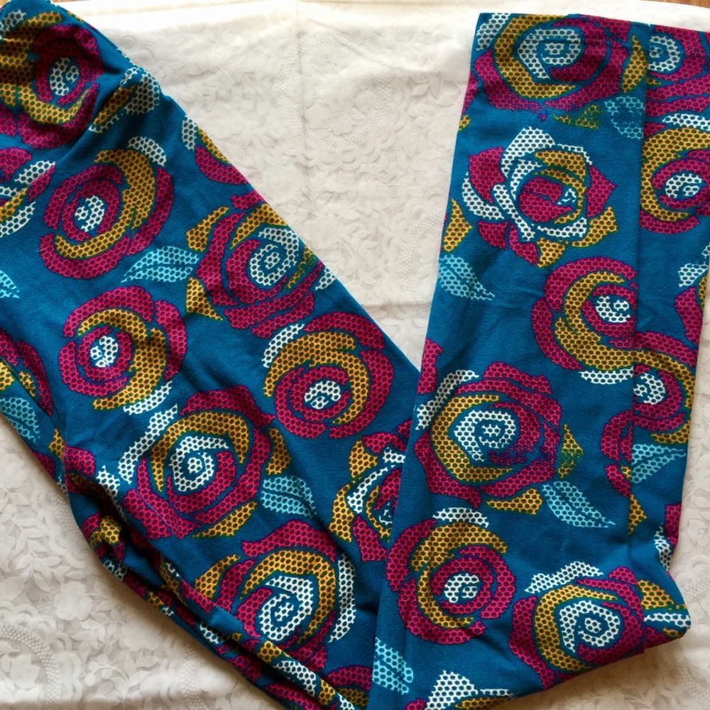 Lularoe os PIXELATED Roses! Unicorn alert