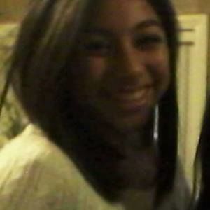 Meet your Posher, Noemi