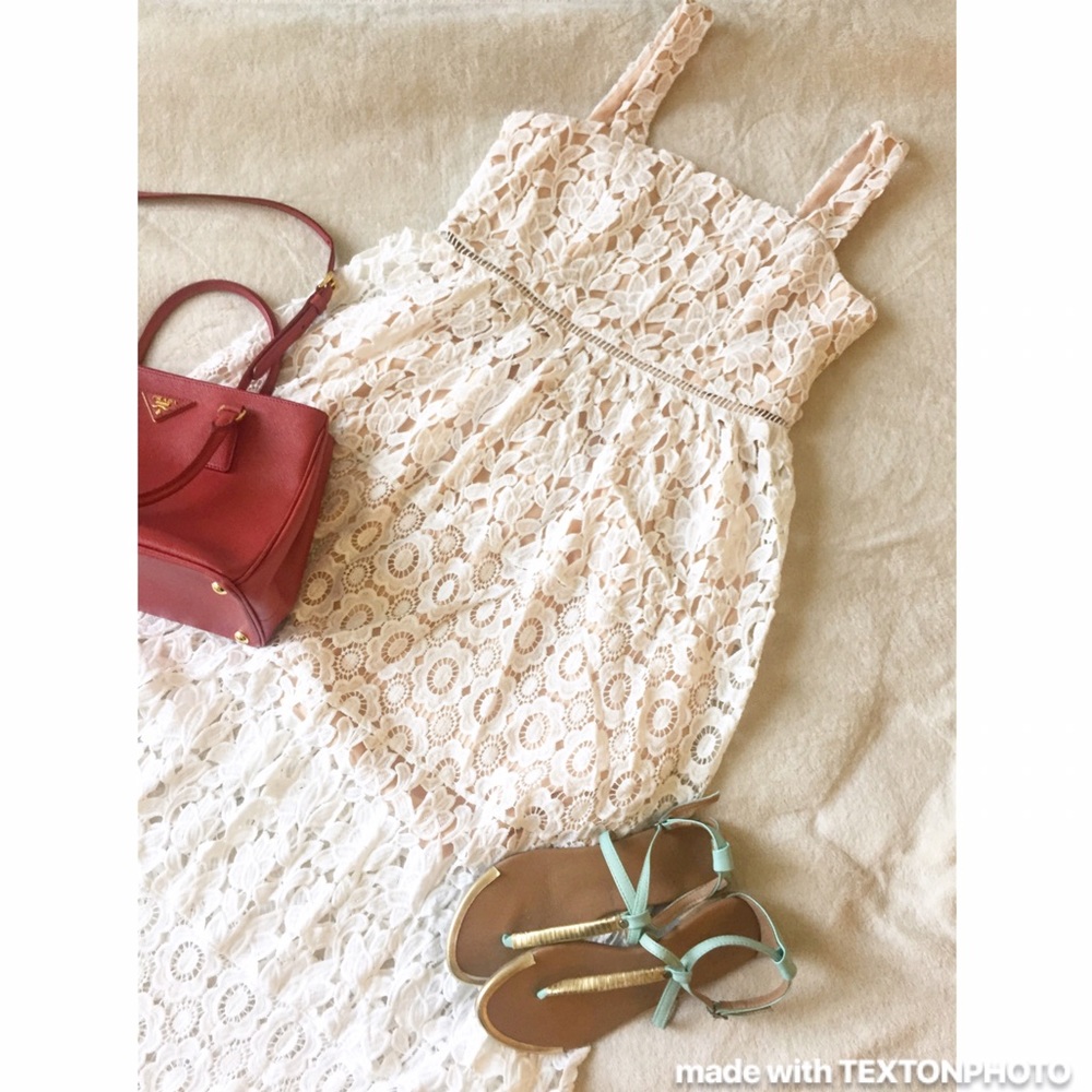 🔥White Eyelet Midi Dress NEW