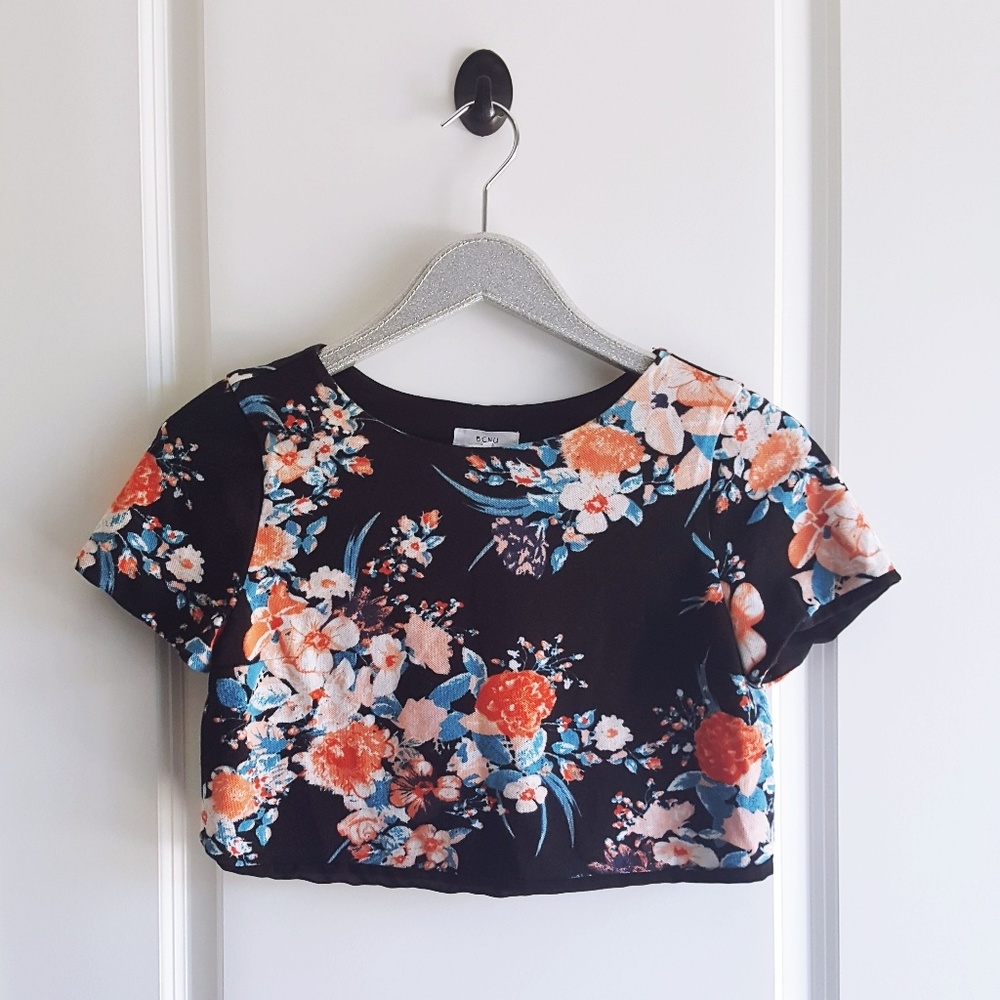 BCNU Floral Crop Top - Picture 3 of 8