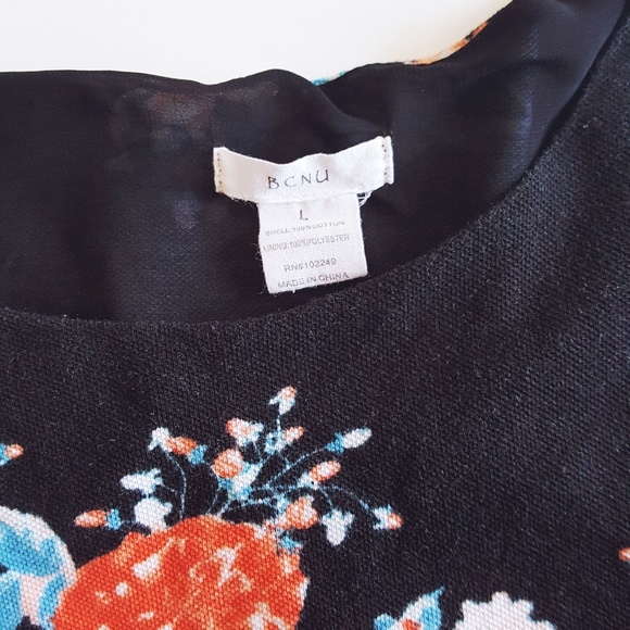 BCNU Floral Crop Top - Picture 5 of 8