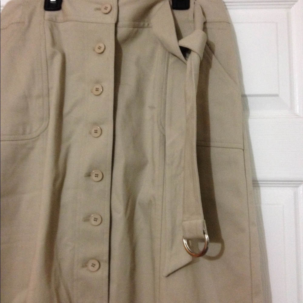 Croft and barrow stretch tan skirt - Picture 2 of 7