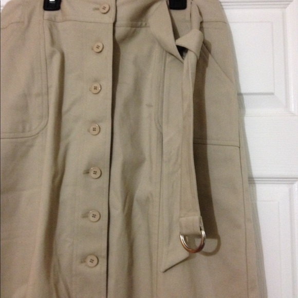 Croft and barrow stretch tan skirt - Picture 2 of 7