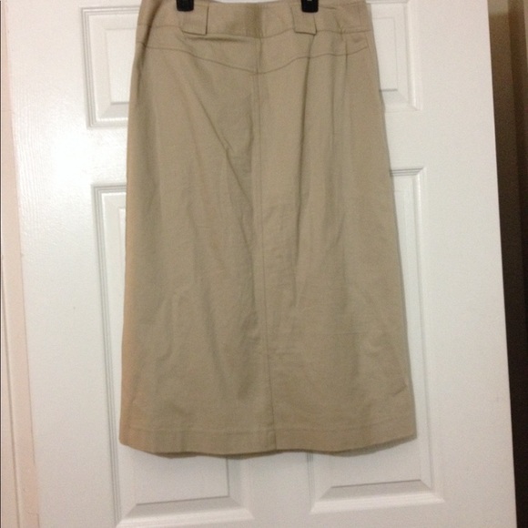 Croft and barrow stretch tan skirt - Picture 3 of 7