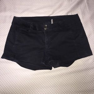 Express - black shorts