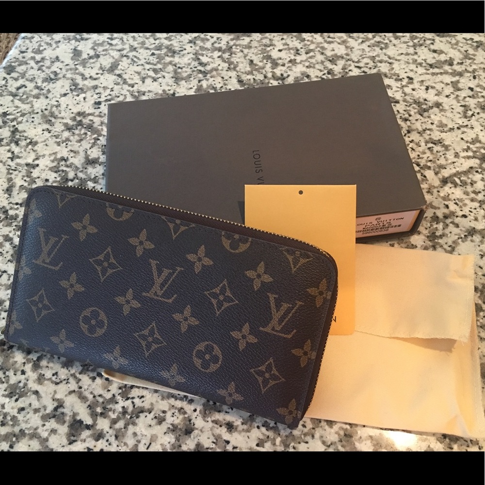 LV Mono Zippy Org Wallet