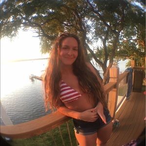 Meet your Posher, Michaela