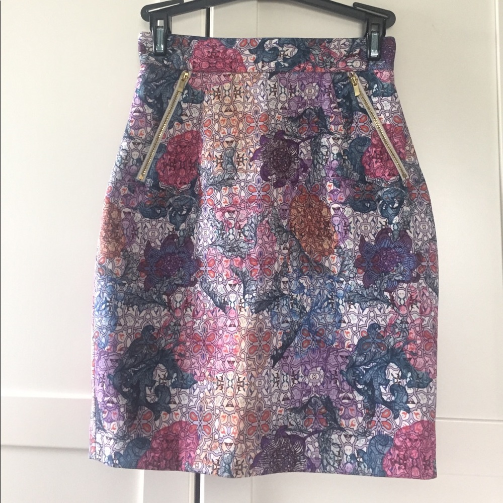 H&M flora/geometric pattern pencil skirt - size 2
