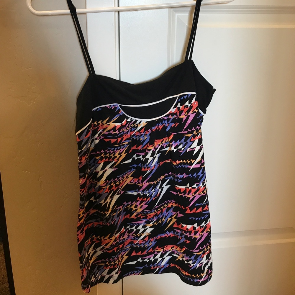 Volcom tank