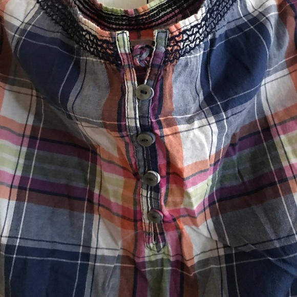 Plaid button down blouse - Picture 2 of 3