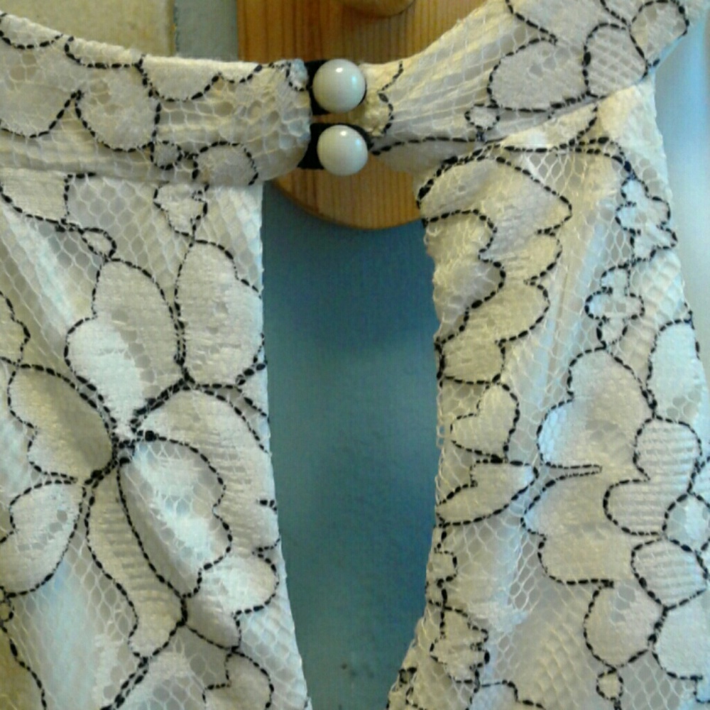Dress - Picture 3 of 4