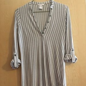 Tunic Length 3/4 sleeve shirt. Size L