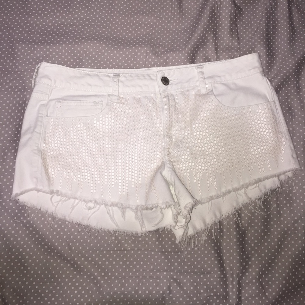 White sparkly American Eagle shorts