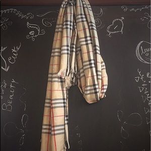 BURBERRY classic scarf