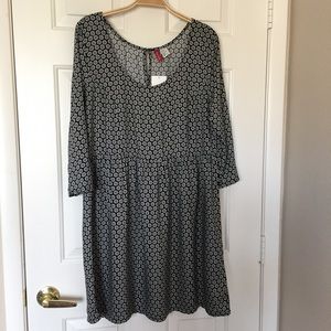 H&M Loose Fitting Floral Print Dress