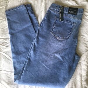 Artisan NY jeans with tags