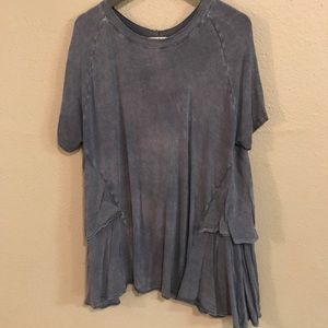 Altar'd state high low top. Size L.