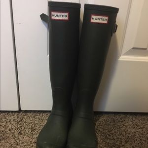 Size 7 Green Tall Hunter Rain Boots