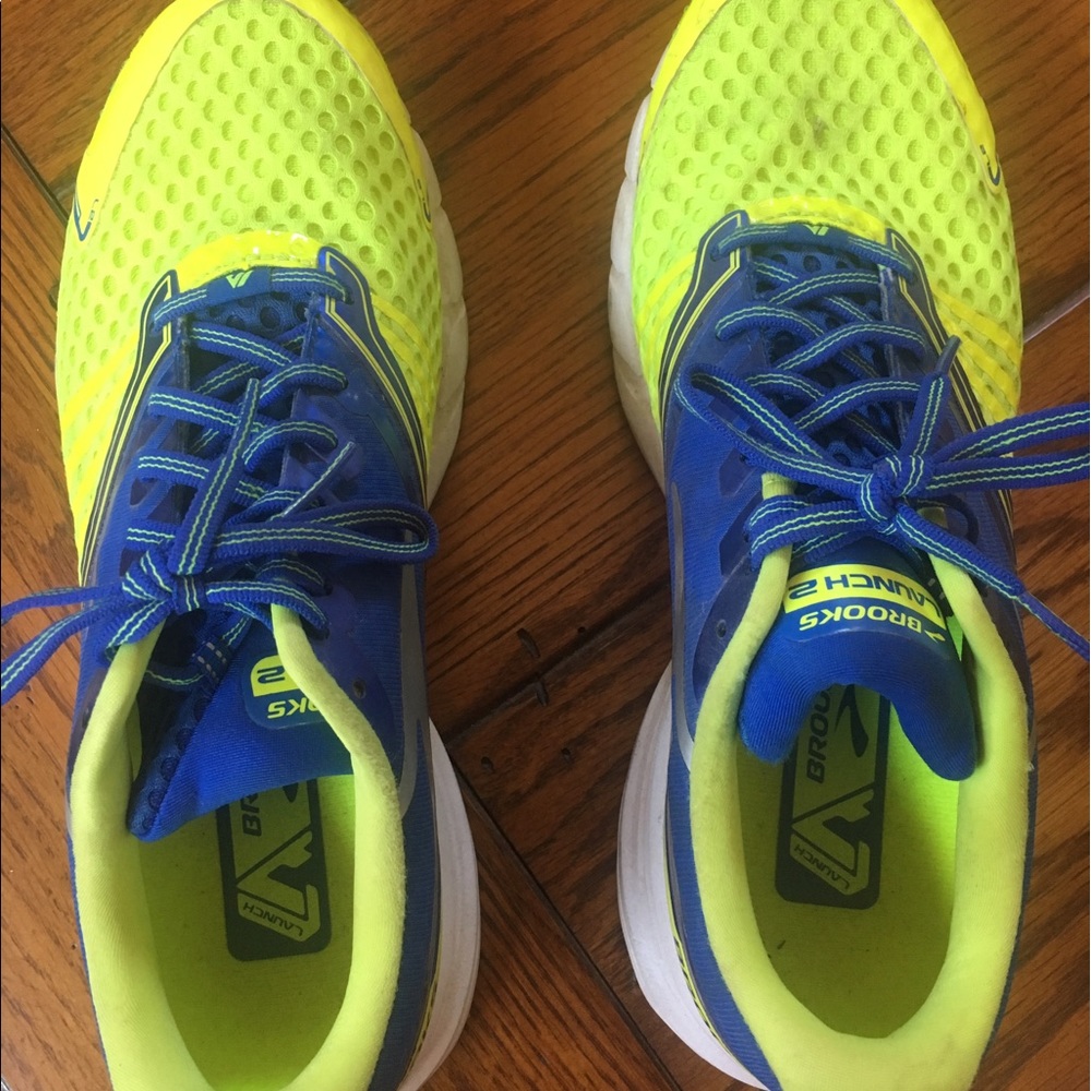 Men's Brooks running shoes size 8.5 - new!