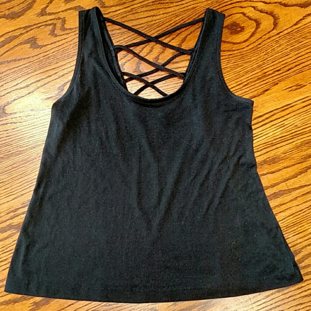 Criss cross back flowy tank