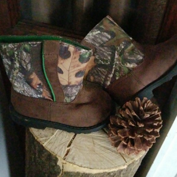 Camouflage Boot - Picture 3 of 3