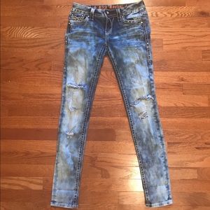 Rock Revival extreme distressed acid wash size 26