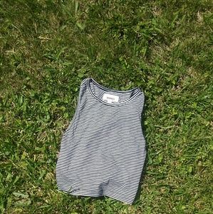 Black & white bongo crop top