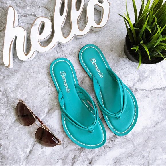 Bernardo Shoes - BERNARDO Miami leather thong sandal Turquoise 6