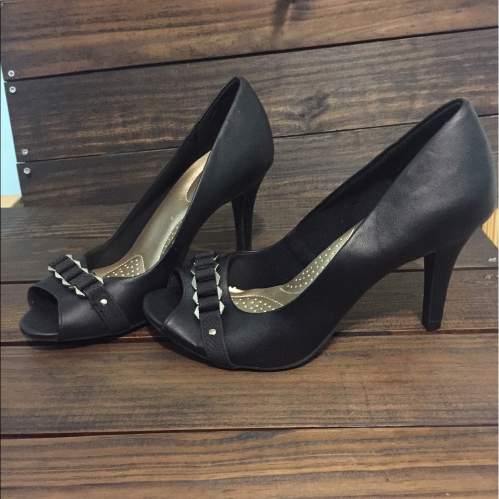 Dexflex comfort Peep toe black heels