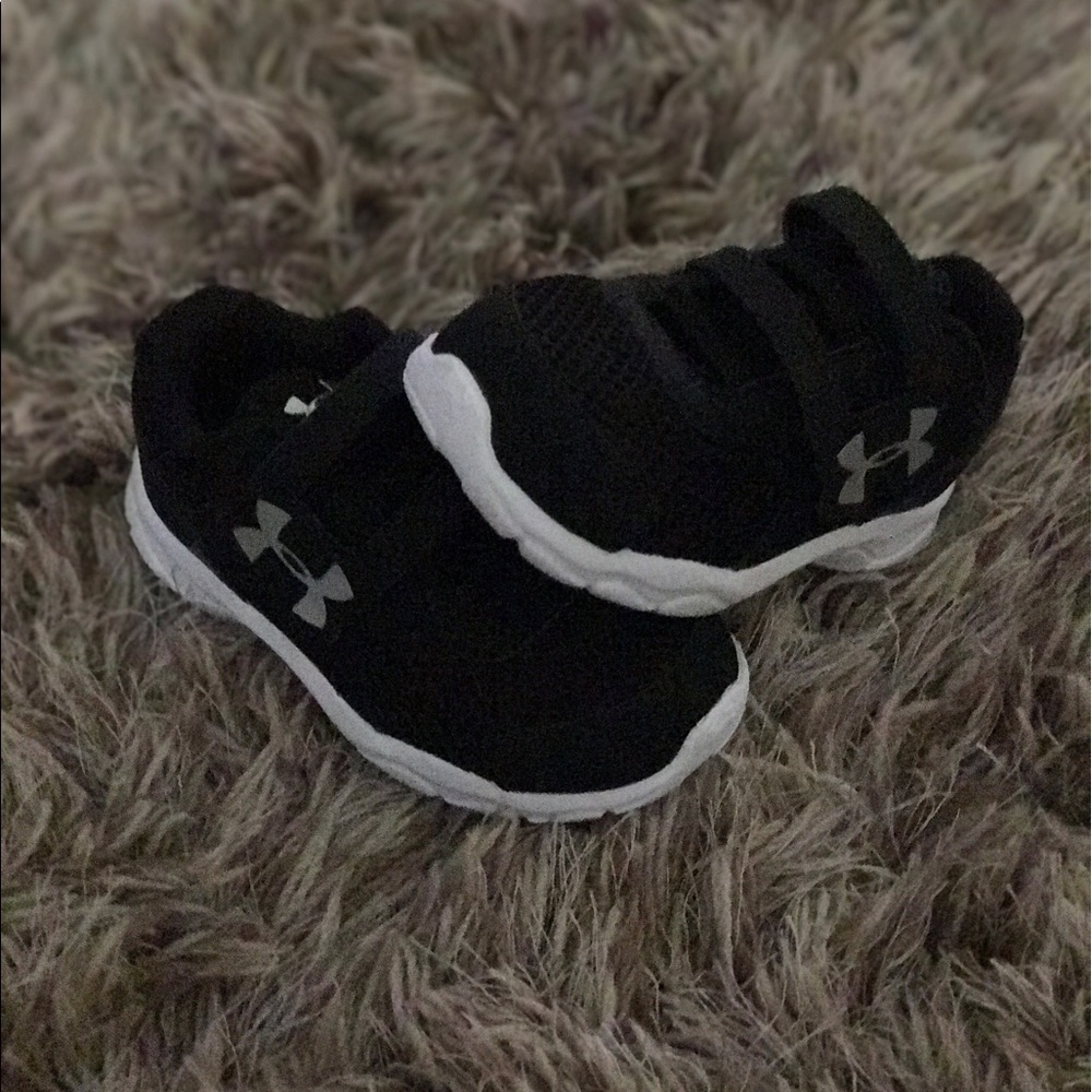 Kids under armour shoes BRAND NEW NEVER WORN