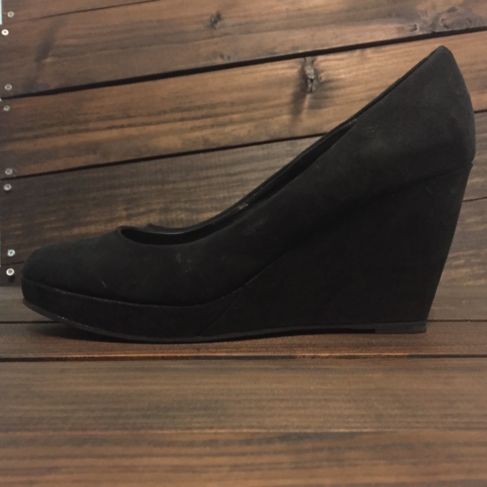 Apt 9 Black platform wedges