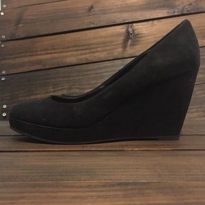 Apt 9 Black platform wedges