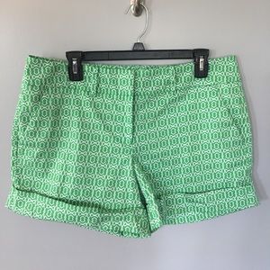 NY&Co 4" inseam green lattice shorts