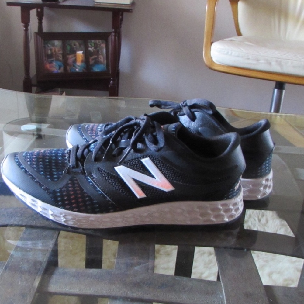 New Balance Running Shoes WORN ONCE❤️