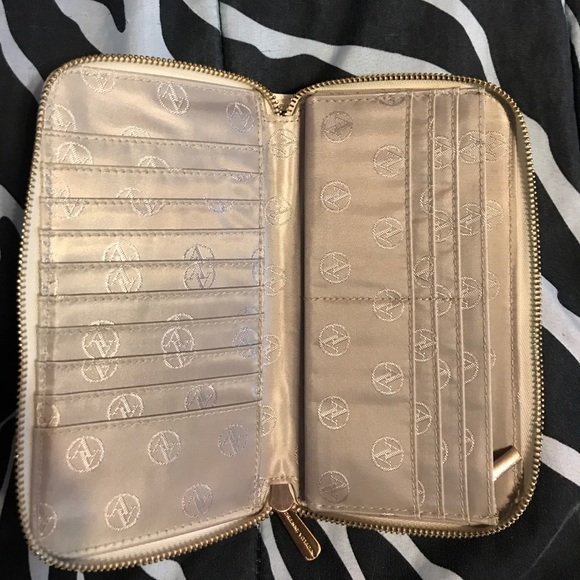 Wallet - Picture 2 of 3