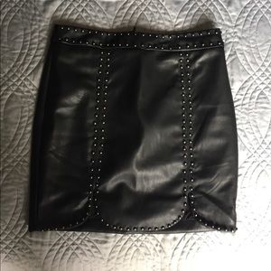 🌟FINAL PRICE🌟LF Black mini skirt