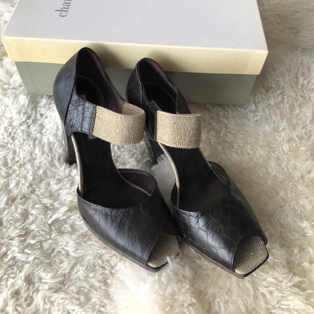 NEW Charles David platform heels, size 7