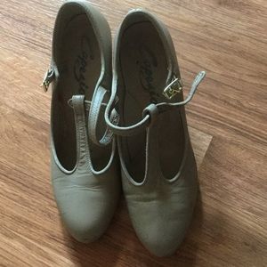 Capezio t strap heeled tap shoes