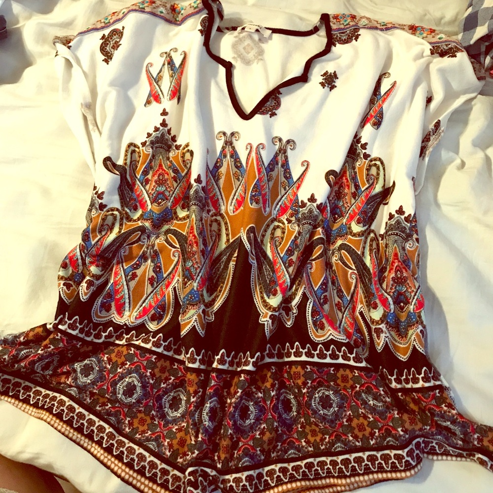 Casual top perfect for any occasion