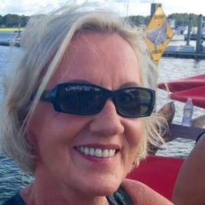 Meet your Posher, Lelia