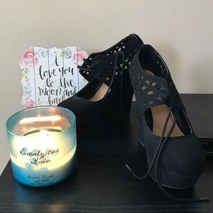 🔮 Charlotte Ruse Wedges 🔮