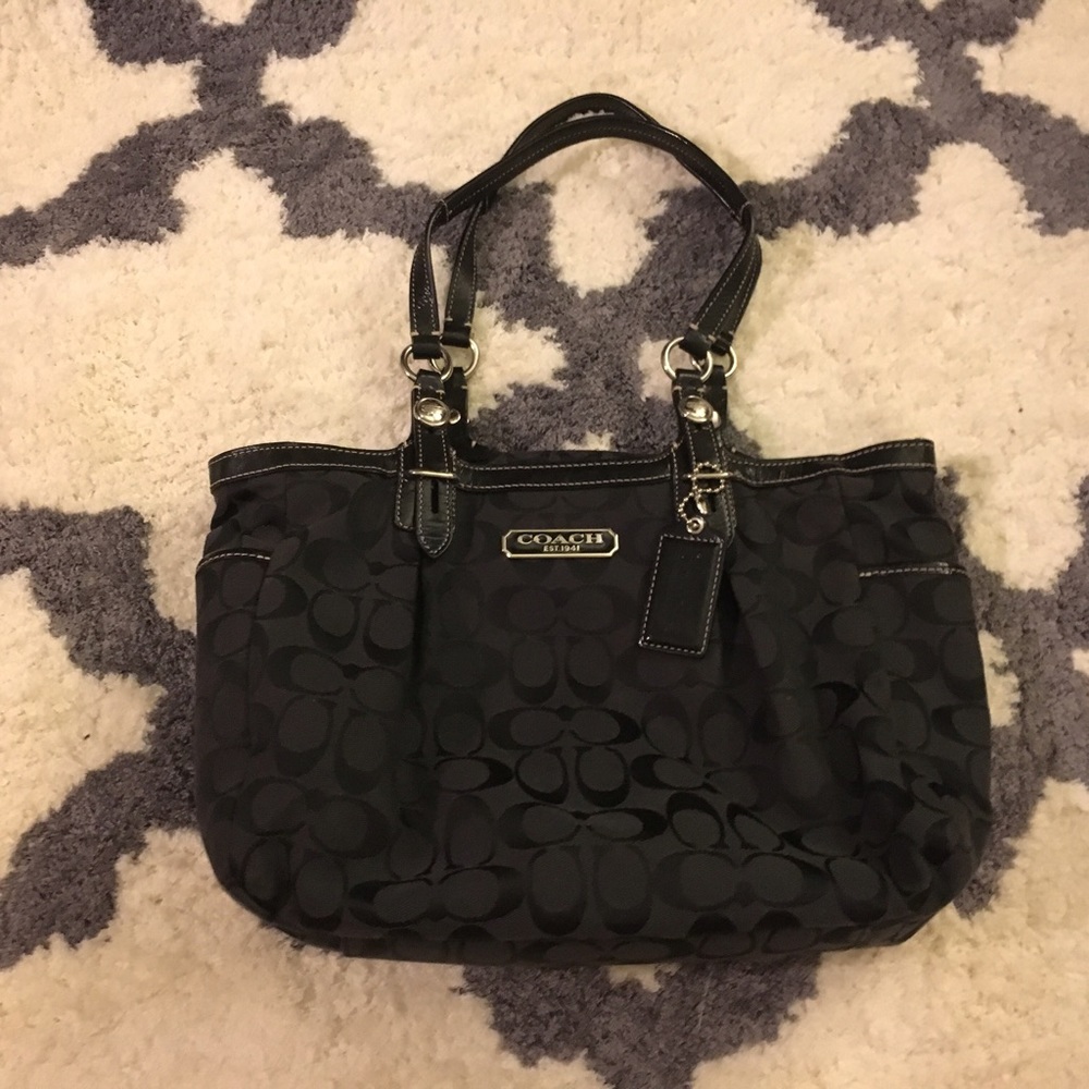 COACH 🐎 Black Handbag
