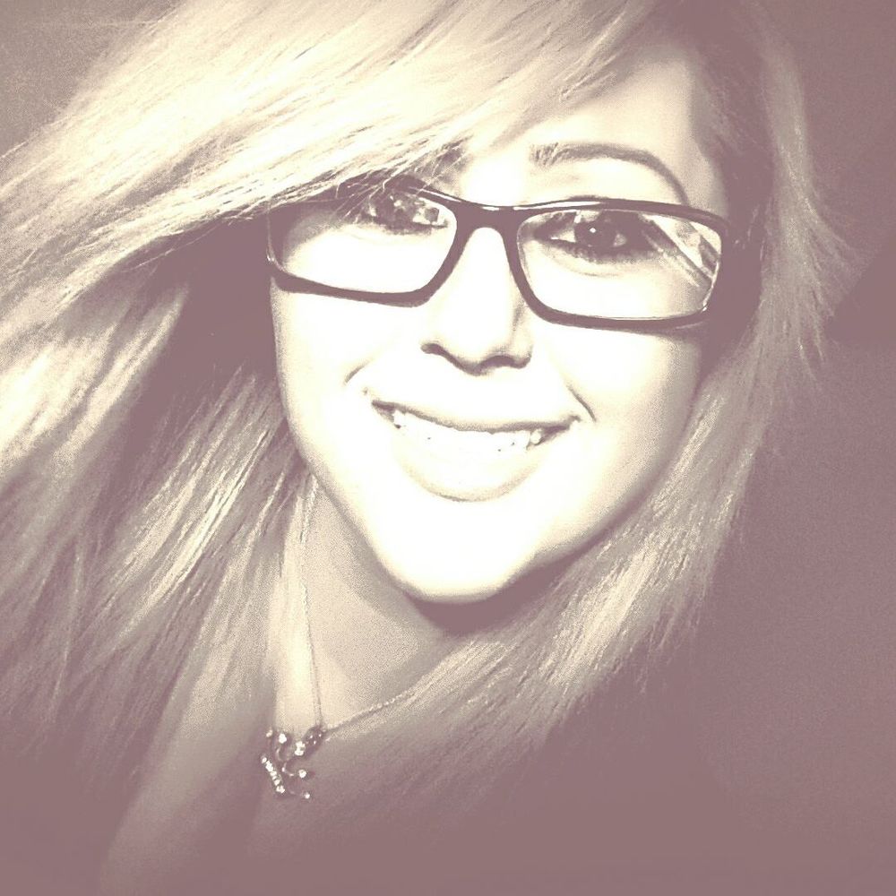 Meet your Posher, Holly