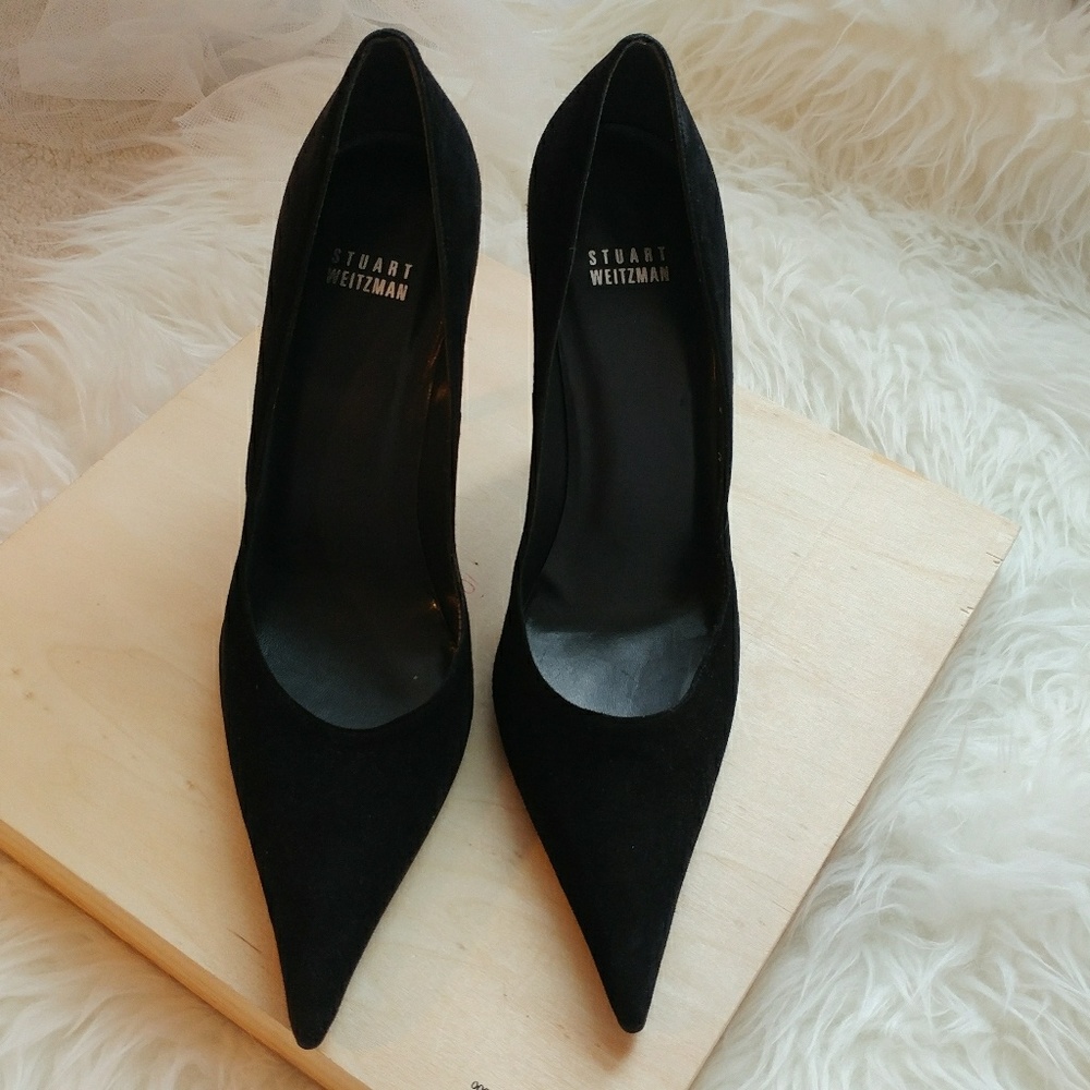 Beautiful Stuart Weitzman Black Suede Pump
