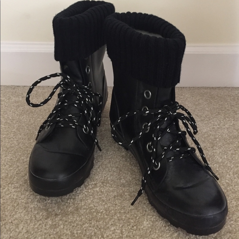 Sporto boots. Ladies Size 8.