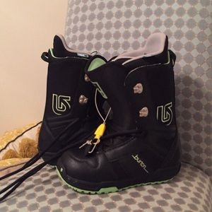 Burton women's casa snowboard boots