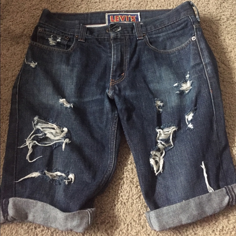blue levi jean cut off shorts
